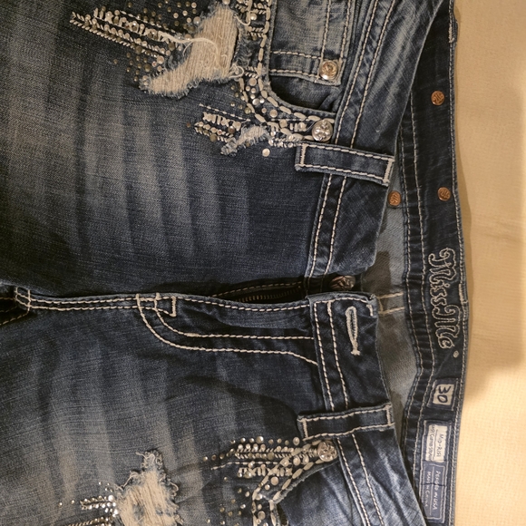 Miss Me Dark Blue Cropped Jeans with Silver Embellishments - Picture 3 of 3